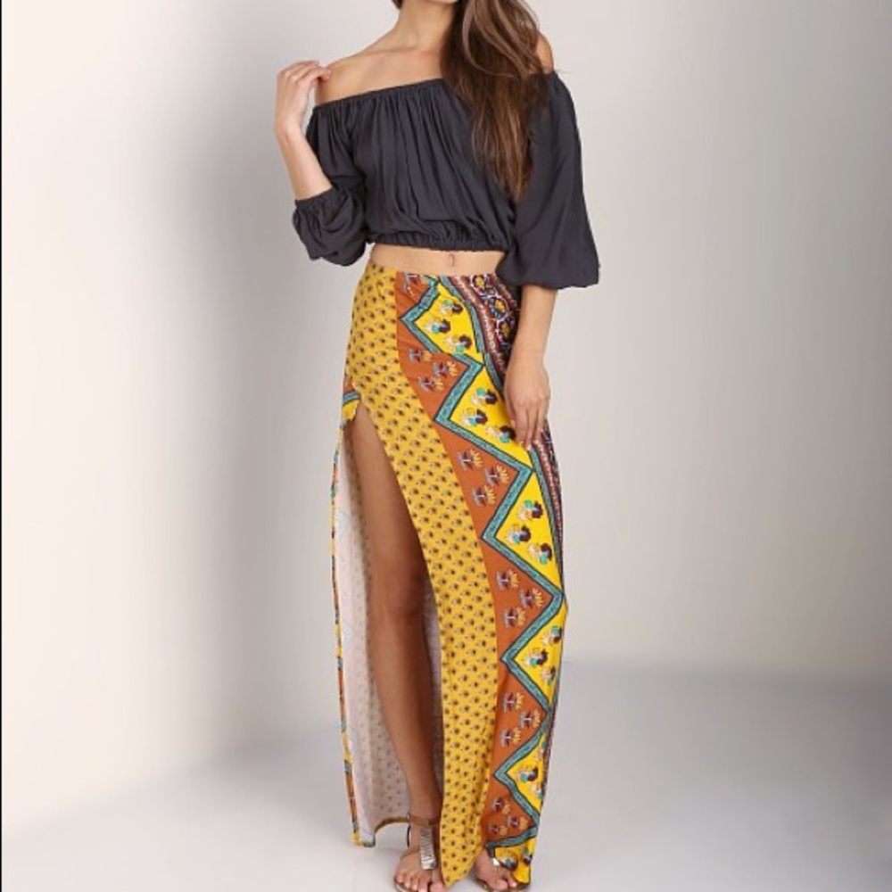 NWOT Novella Royale Viva Mustard Ethnic Floral, XS